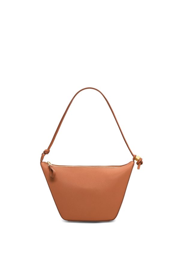 bolso-loewe-mini-hammock-camel