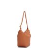 bolso-loewe-mini-hammock-camel