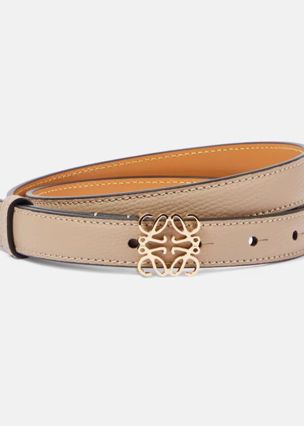 loewe cinturon anagrama